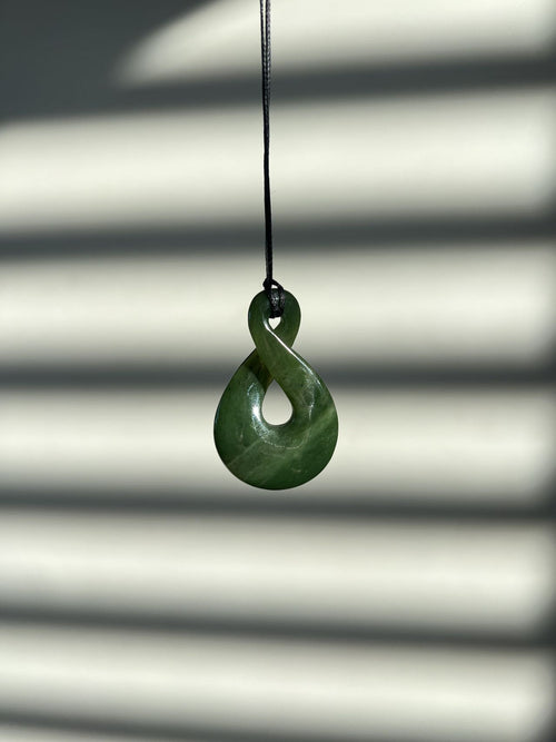 Greenstone / Pounamu Pendant - Single Twist 50mm