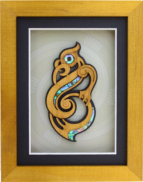 Small Framed Manaia – gecko in the village Small Framed Manaia – gecko in the village