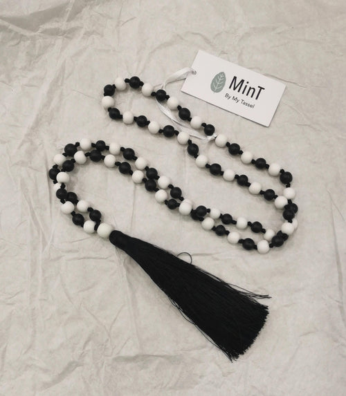 Sorbet Tassel Necklace - Black & White