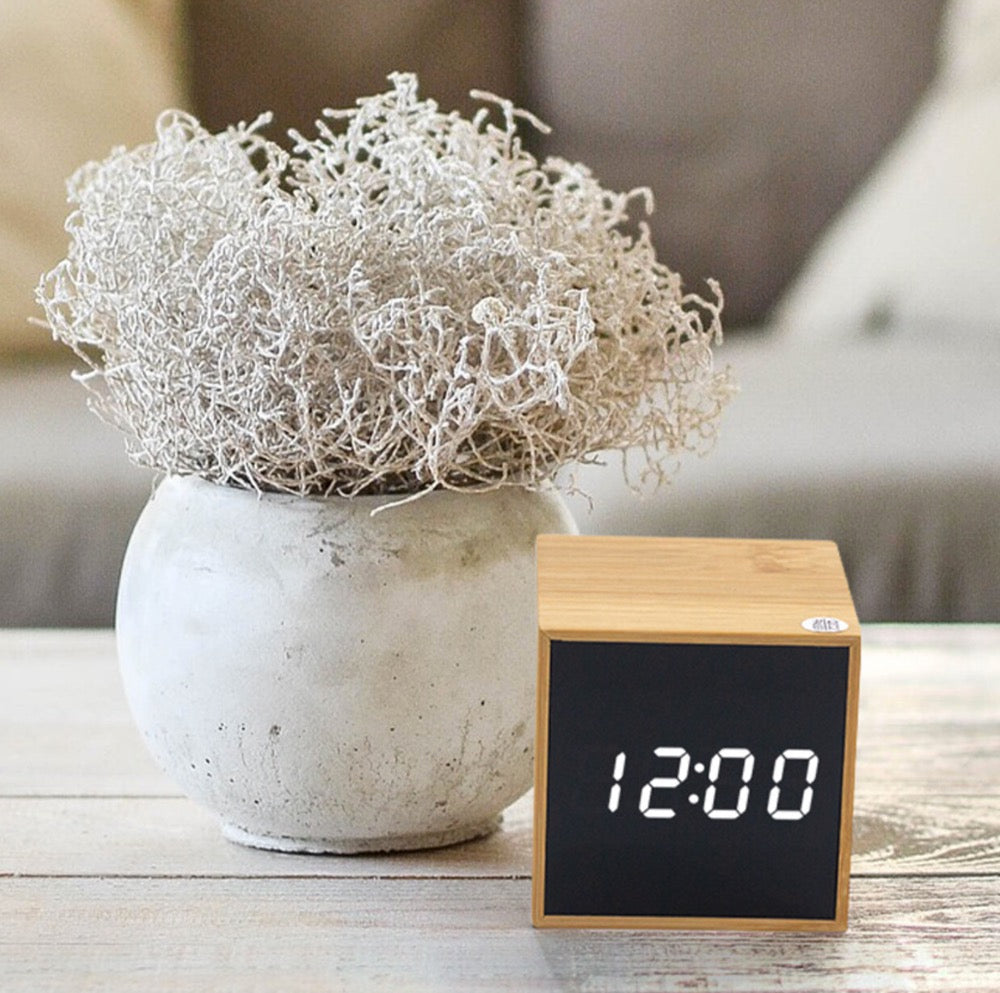 Wooden Mirror LED Alarm Clock 6cm – gecko in the village