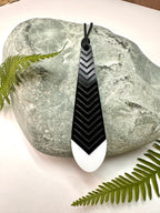 Pendant Huia Feather