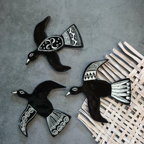 Ceramic Sgraffito NZ Birds navigation birds