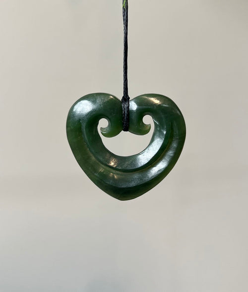 Greenstone Pendant Smiling Heart 38mm