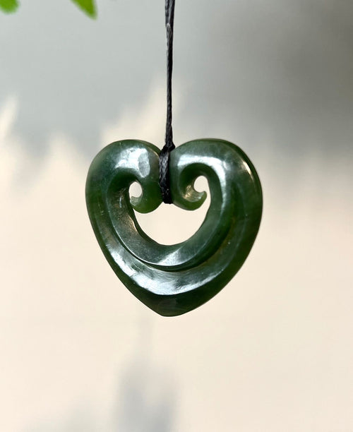 Greenstone Pendant Smiling Heart 38mm