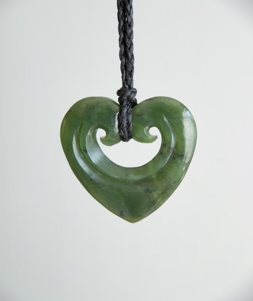 NZ Greenstone Pendant Smiling Heart 40mm