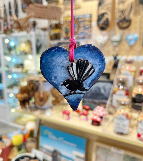 NZ Handcrafted Ceramic Heart S - Fantail