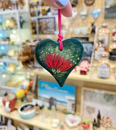 NZ Handcrafted Ceramic Heart S - Pohutukawa