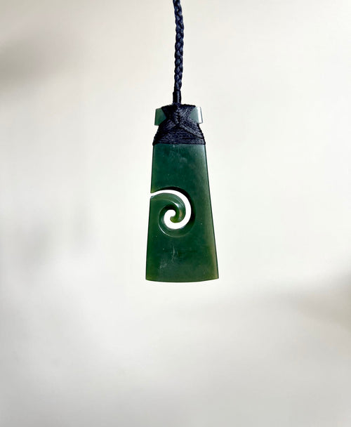 Greenstone / Pounamu Pendant - Toki Single Koru