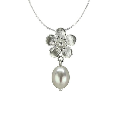 Sterling Silver Manuka Flower Matt with F/W Pearl Necklace