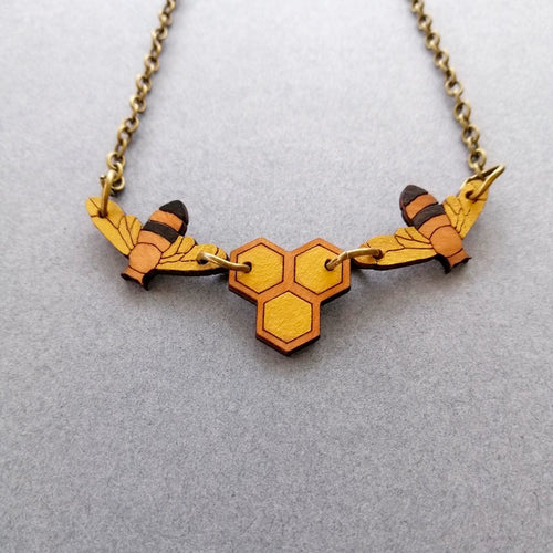 NZ Rimu Bee Necklace