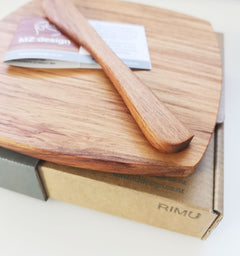 Contemporary Board with knife Rimu MZ Design NZ Made