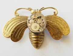 Timepiece Medium Bee Brooch - Gold