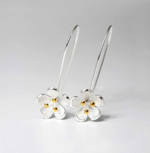 Sterling Silver Hanging Manuka Earrings - Gold Stamen
