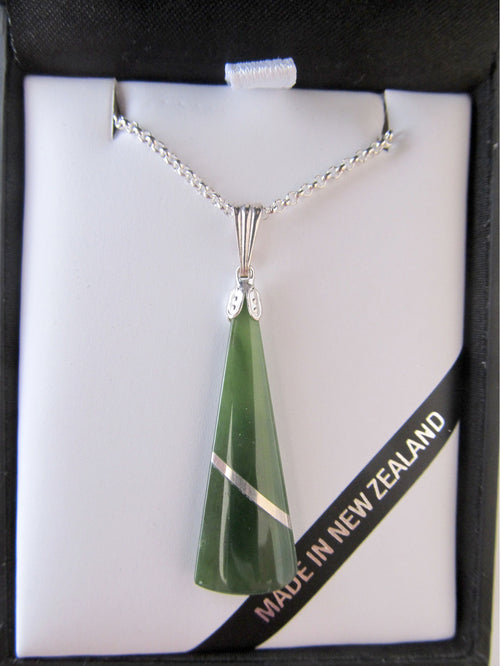 Greenstone wedge-shaped pendant (3.2cm) with silver thread